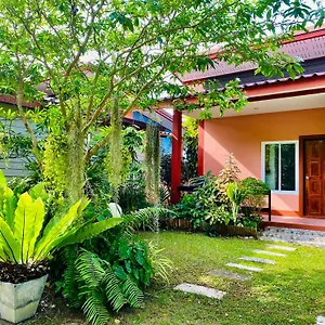 https://baan-longhaad.koh-lantahotels.net