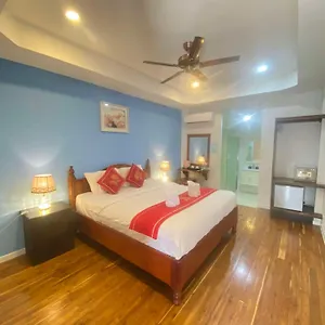 https://golden-lotus-namkhan-view.hotelsluangprabang.com