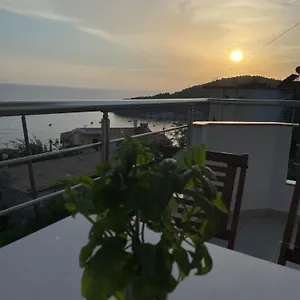 Tasos Maison d'hôtes Himarë